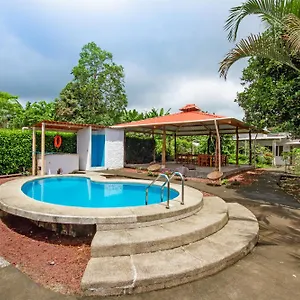 Twin Galapagos Hotel